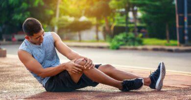 Why Does My Knee Hurt When I Bend It?