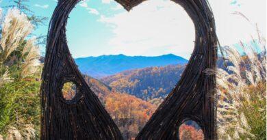A Smoky Mountains Trip for Two: Ten Things Every Couple Should Try