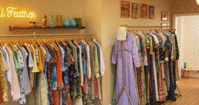 Best online stores for vintage 90s clothing