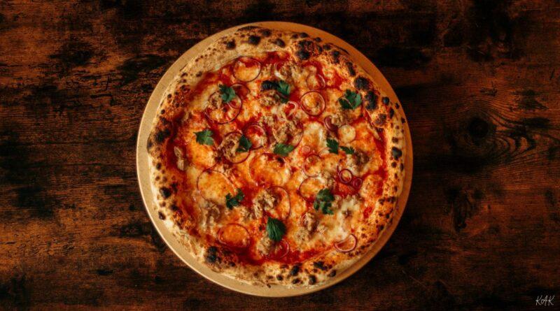 Classic Tuna Pizza