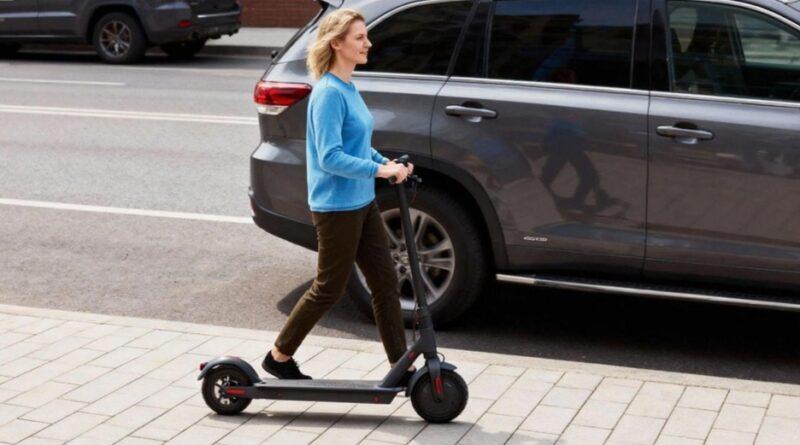 Why a Lightweight, Foldable Mini E-Scooter Deserves a Permanent Spot in Your Car Trunk This Year