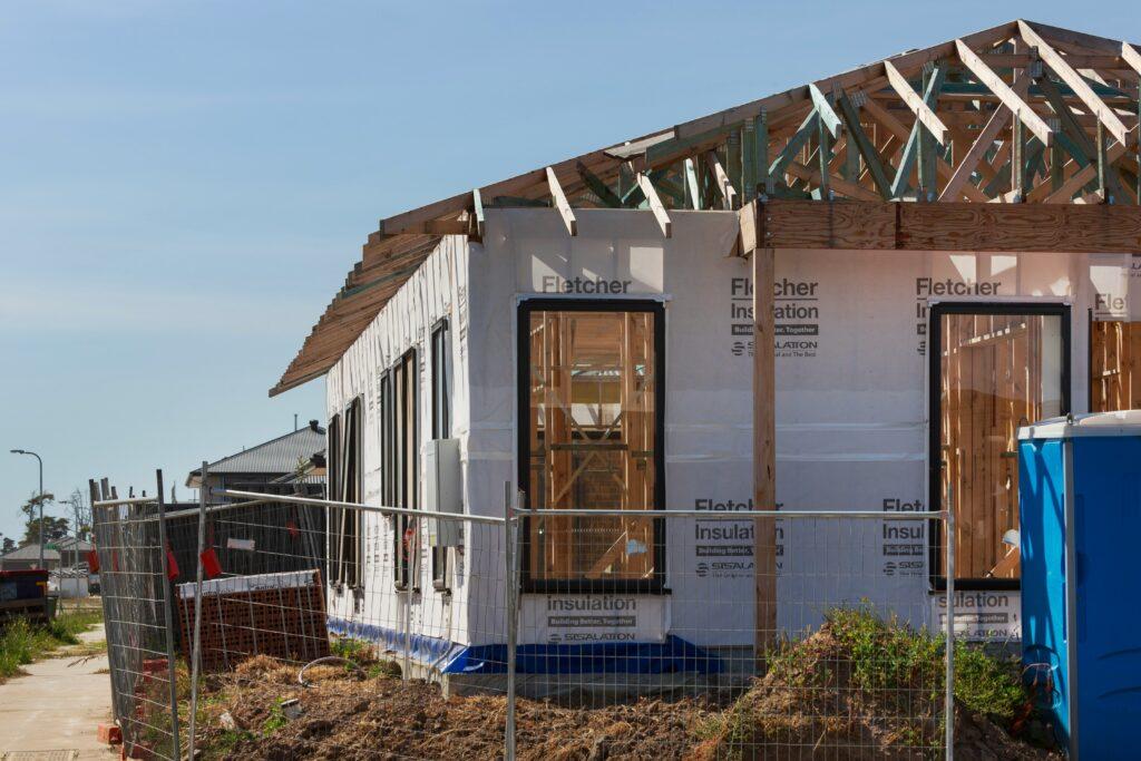 What Are the Top Design Features to Include in a New Build for Better Outdoor Living?