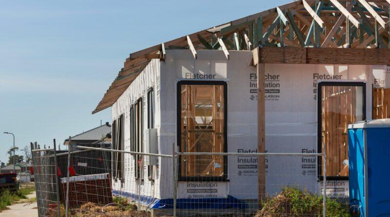 What Are the Top Design Features to Include in a New Build for Better Outdoor Living?