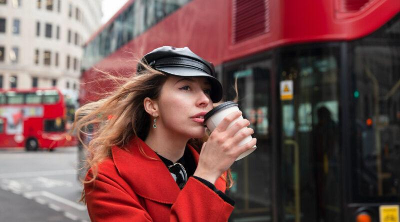 Why visit London and what is its gastronomy like?