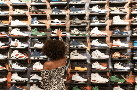 get your sneakers from Novelship