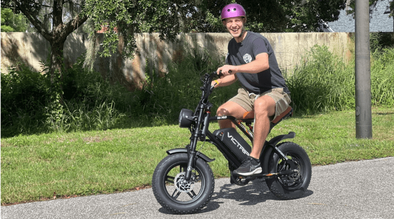 Moped Style Ebikes vs Traditional Electric Bikes: Which Suits Your NYC Lifestyle?