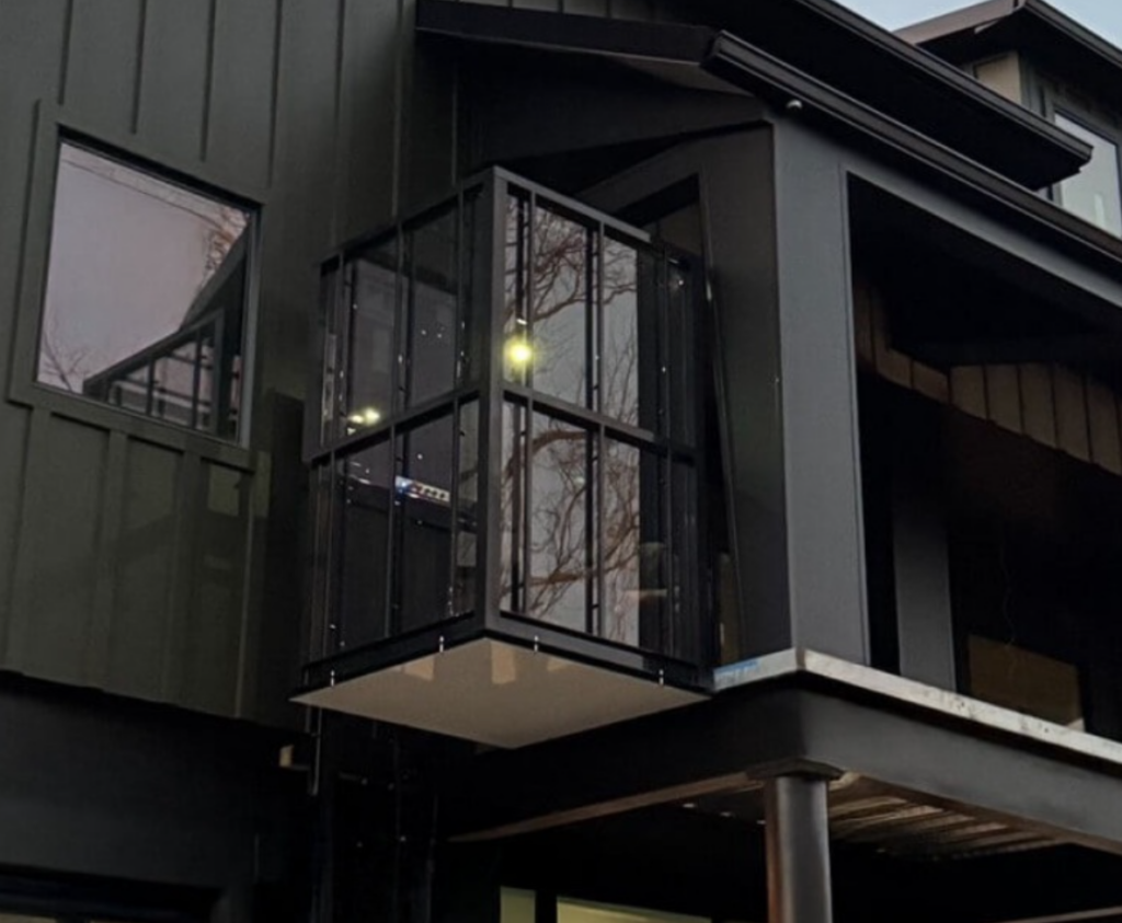 Top Features to Look for When Choosing Home Elevators in 2025