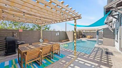 A Couple’s Guide to Romantic Getaways in Panama City Beach