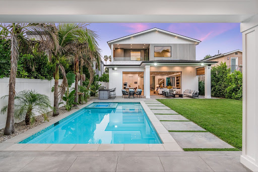 Why Professional Real Estate Photography Matters More in Competitive Markets Like Los Angeles