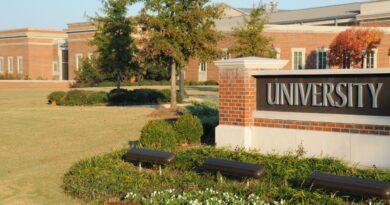Monash University vs. University of Melbourne