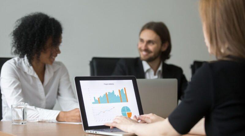 How Employee Recognition Analytics Reveals Proximity Bias in Hybrid Work