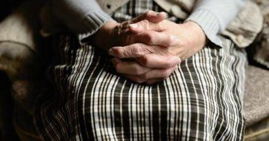 Signs Your Parent May Need Extra Help at Home