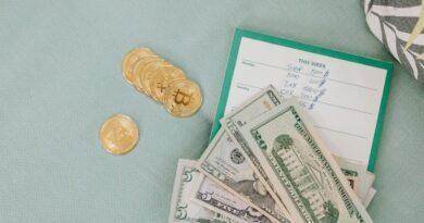 Smart Financial Decisions to Make at Every Stage of Family Life