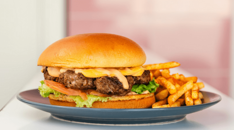 Tin & Tallow: Hilton Head's Gourmet Burger Destination
