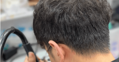 A Samsung Phone in Jurong Often Keeps Going Until the Screen, Battery, or Hinge Fails at the Worst Possible Time