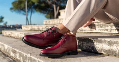 Seasonal Stature: Choosing the Right Elevator Shoes for Summer and Winter