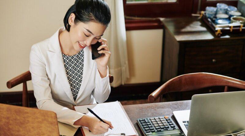 Cutting the Overhead: Replacing Conventional Answering Services with an Online Legal Receptionist