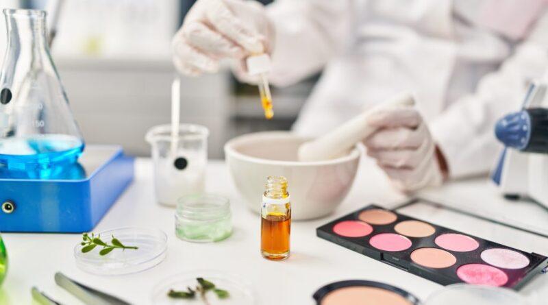 Understanding the Chemistry Behind Beauty Products: Ingredients That Matter
