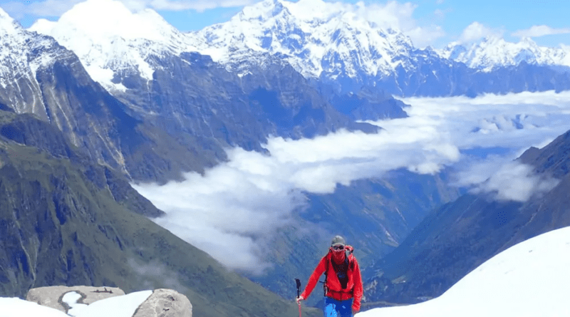 Manaslu Circuit Trek vs Expedition: Two Different Ways to Experience the Same Mountain