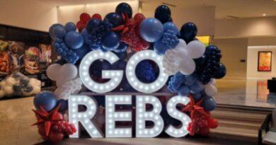 Artistic Balloon Sculptures: Enhancing Luxury Celebrations with Modern Event Styling