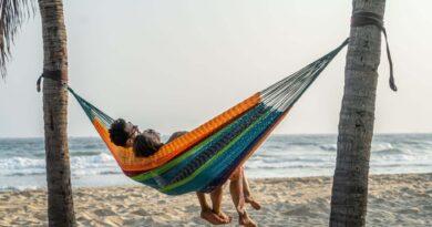Top 7 Benefits of Relaxing in a Hammock