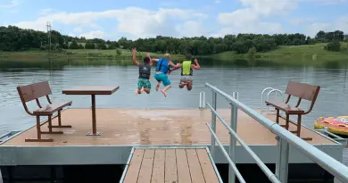 Using Floating Docks to Relax Far Away from the Crowd!