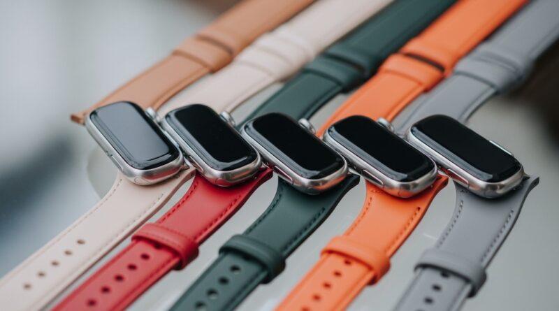The Best Apple Watch Bands for a More Polished Everyday Look
