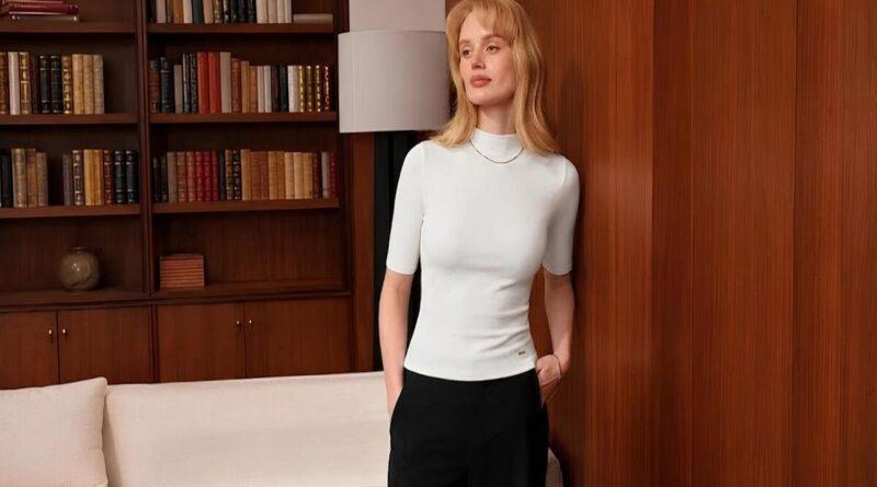Guide to Wearing the Right Top Under a Blazer for a Polished Work Look