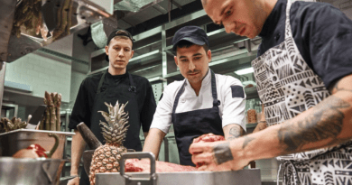 White or Black Chef Coat: Has Color Become Relevant in Modern Kitchen Wear?