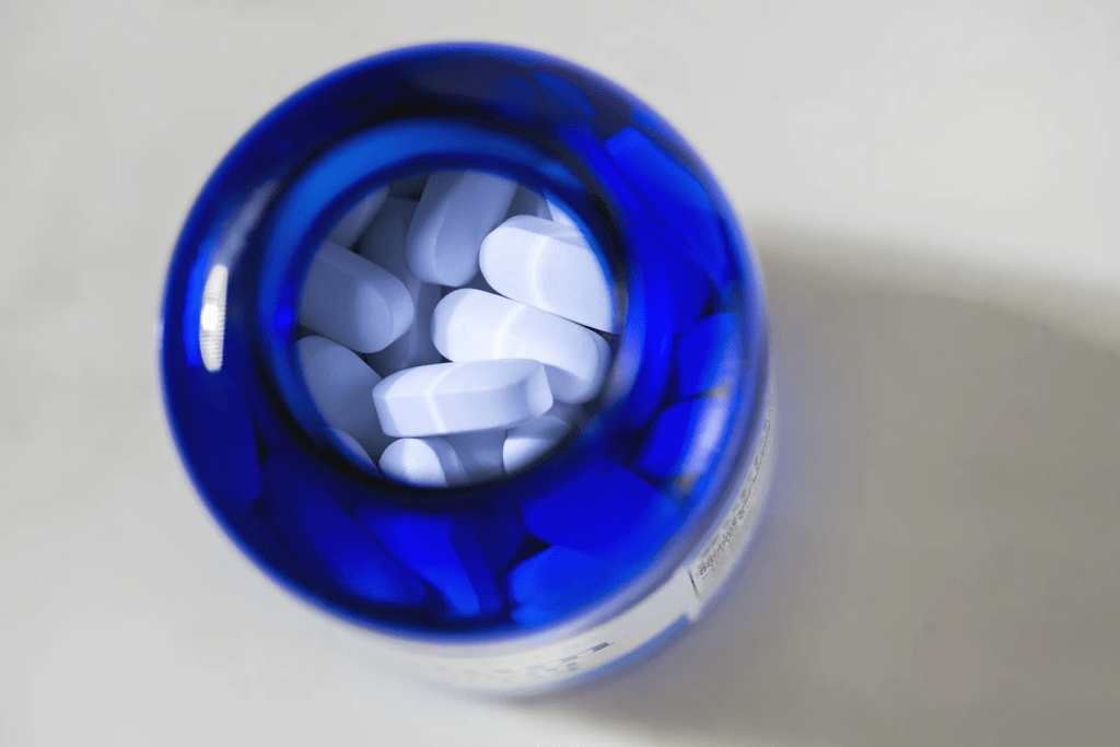 Anapolon 25: Benefits, Risks, and Safe Usage Guide for Bodybuilding Performance