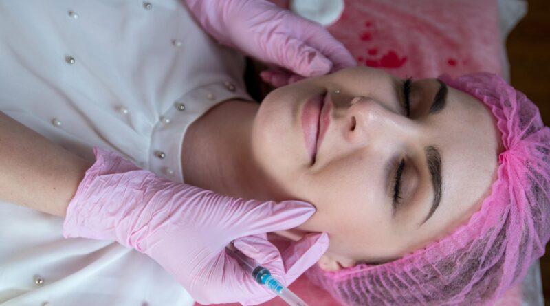 Look Refreshed Instantly With Modern Anti-Aging Methods