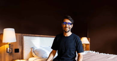 How to Use Blue Light Therapy Glasses to Support Better Energy, Sleep, and Daily Focus