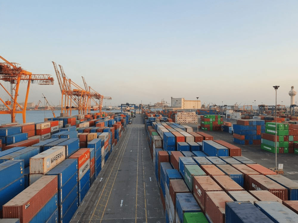 Top Freight Forwarders for US Importers Moving Goods from Asia in 2026