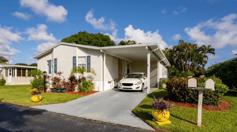 How Do Manufactured Homes in Florida Compare to Other Options?