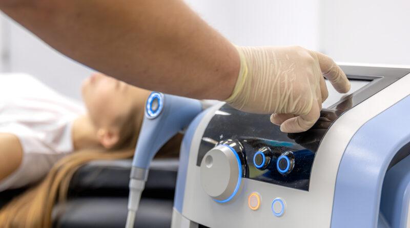 Laser Lipo vs Traditional Liposuction: Which Body Contouring Method Is Right for You?