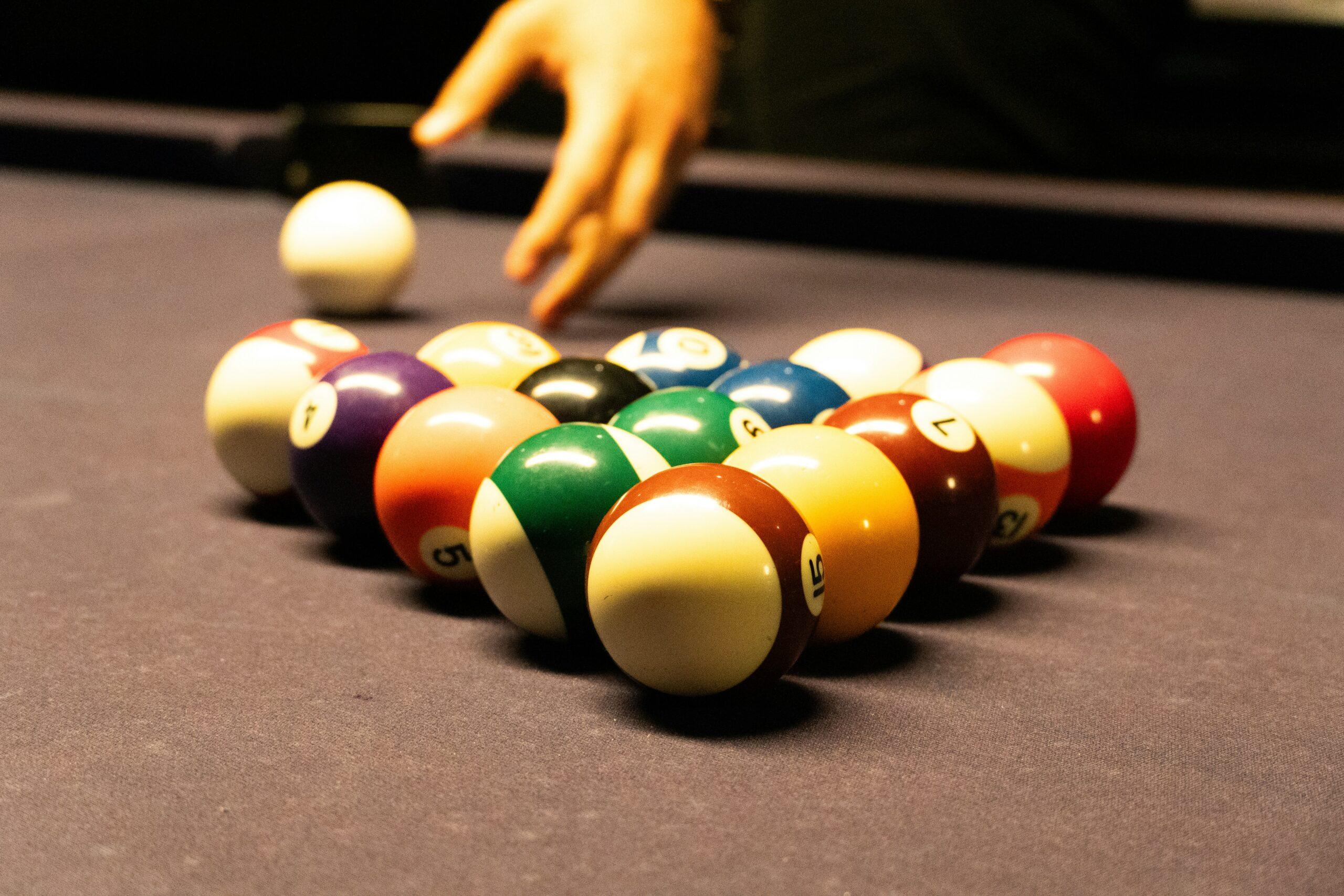 How to Choose the Perfect Games Bar for Group Celebrations