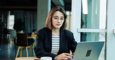 How to Choose the Right AI ML Technology Solution for Your Organization