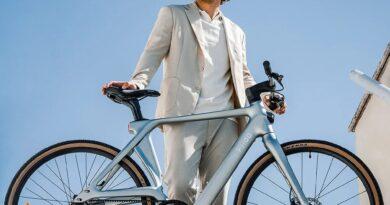The New Urban Status Symbol: Why Premium E-Bikes Are Redefining City Mobility in 2026