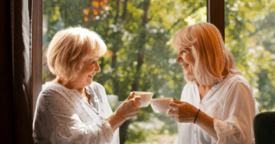 The Science of Radiance: How Professional Red Light Therapy Revitalizes Aging Skin