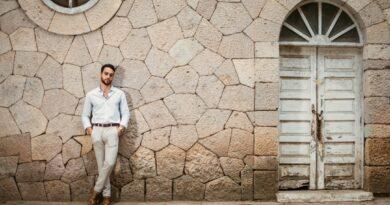 stylish man wearing tailored linen pants