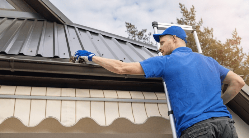 How Seasonal Roof Maintenance Helps Extend the Life of Your Roofing System