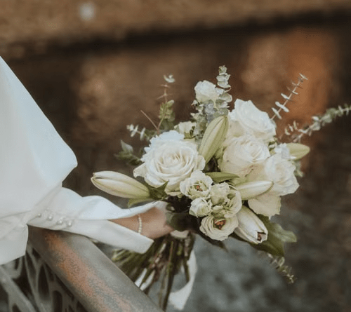 How to Design Understated Wedding Florals for a Modern New York Venue