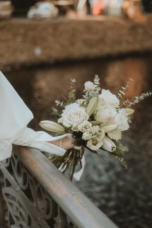 How to Design Understated Wedding Florals for a Modern New York Venue