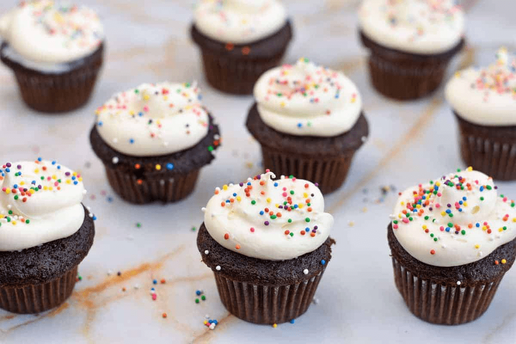 Meal Prep Meets Dessert: Can You Freeze, Store, and Reheat Cupcakes Individually?