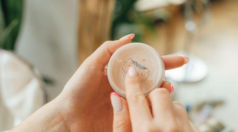 Understanding Mineral Makeup: A Complete Guide to Coverage, Finish, and Skin Compatibility