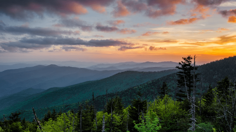 How to Plan a Smoky Mountain Trip Without Overspending
