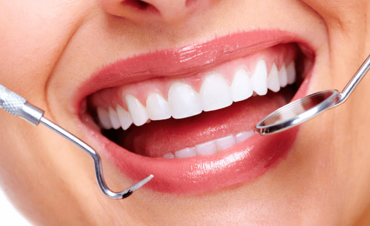Cosmetic Dental Treatments: The Ultimate Guide to Whitening and Makeovers
